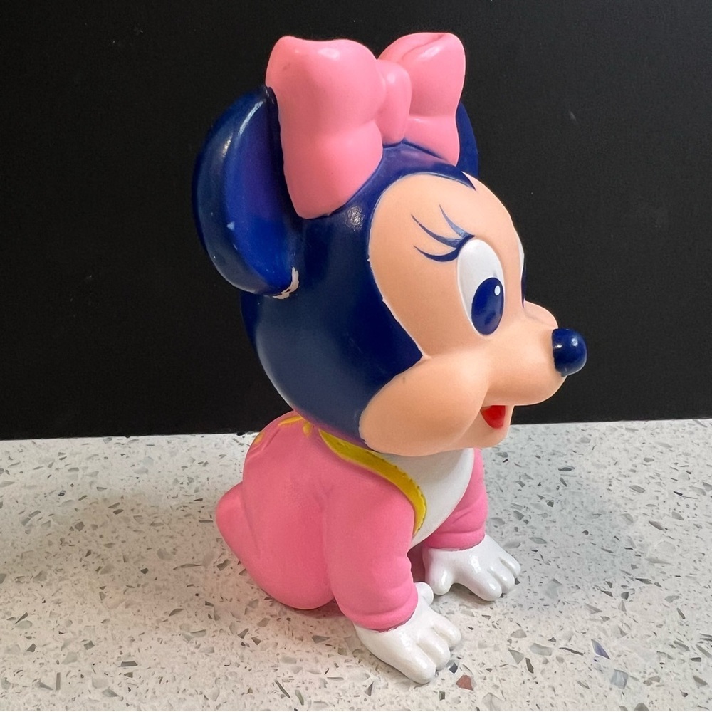 Vintage 1984 ARCO DISNEY Baby Minnie Mouse Squeak Rubber Vinyl Toy Figurine